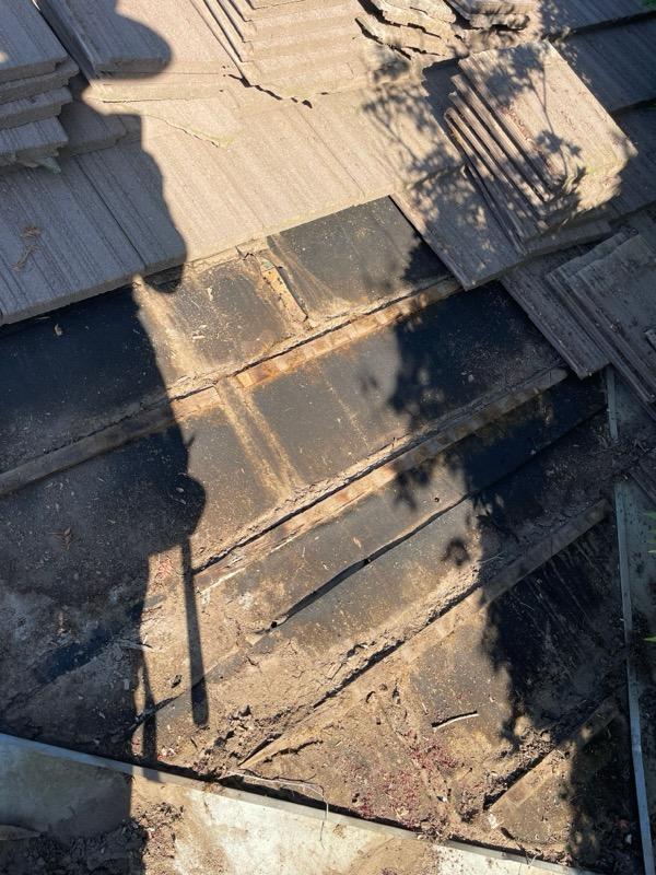 Before: Tile repair in Riverbank